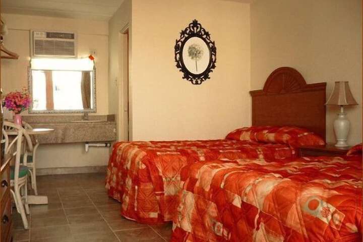 Room 4 of 23