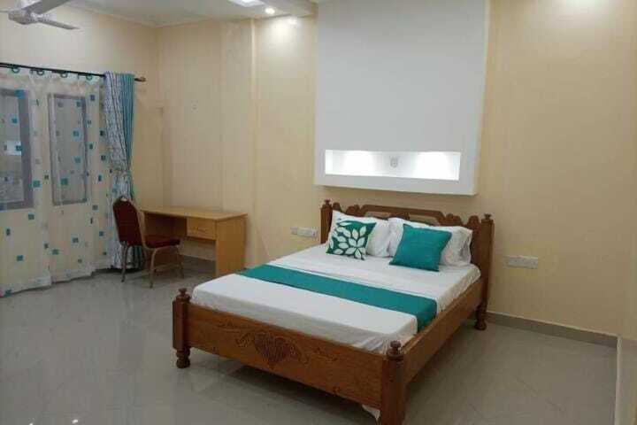Room 4 of 15
