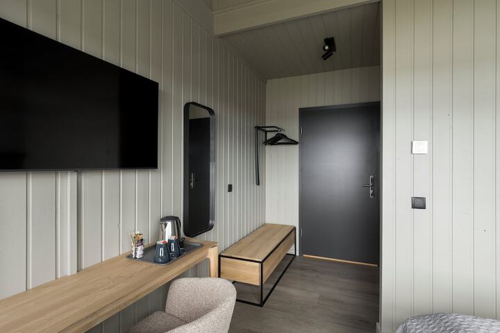 Room 11 of 101
