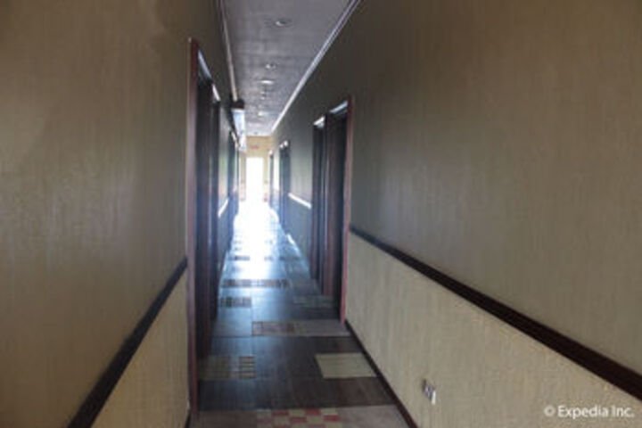 Ballroom/Hall 57 of 79