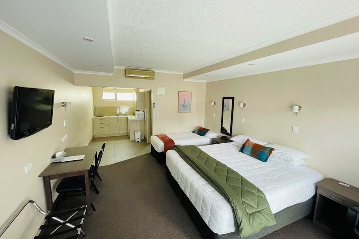 Room 21 of 48
