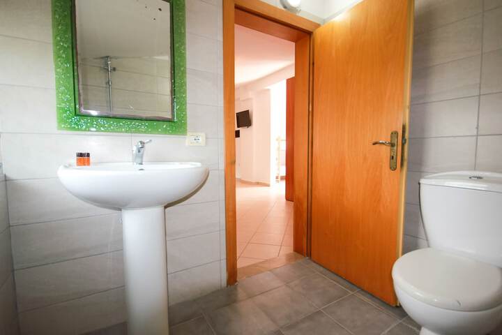 Room 17 of 24