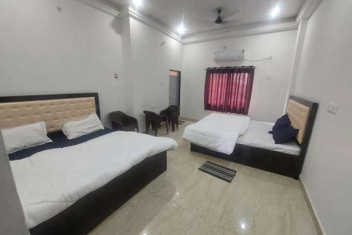 Exterior of Hotel Anuj Palace l Near Ram Mandir