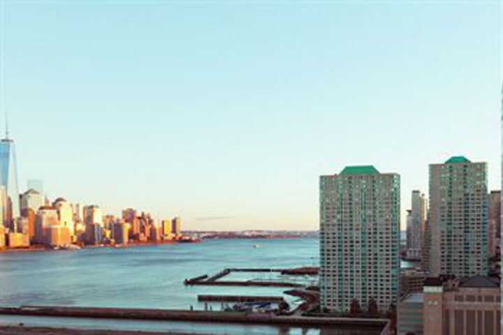 East Hampton Towers in Jersey City, NJ
