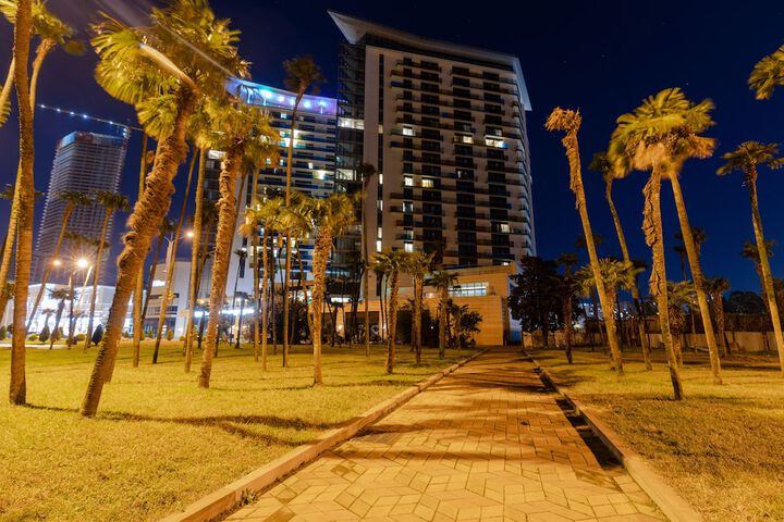 Hotel Exterior 39 of 41