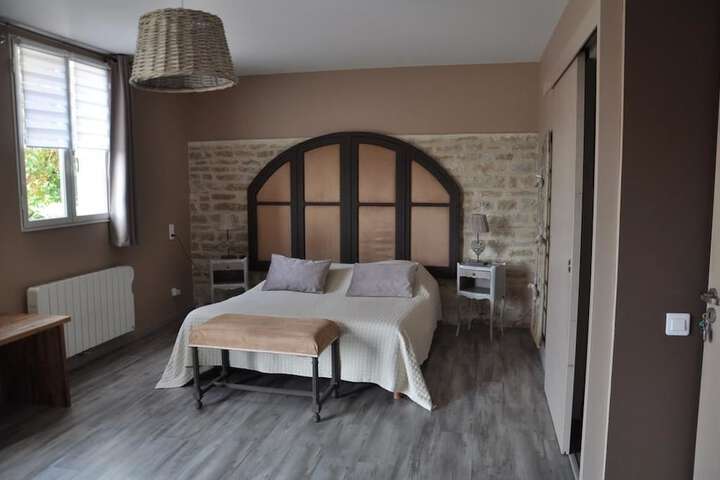 Room 13 of 35