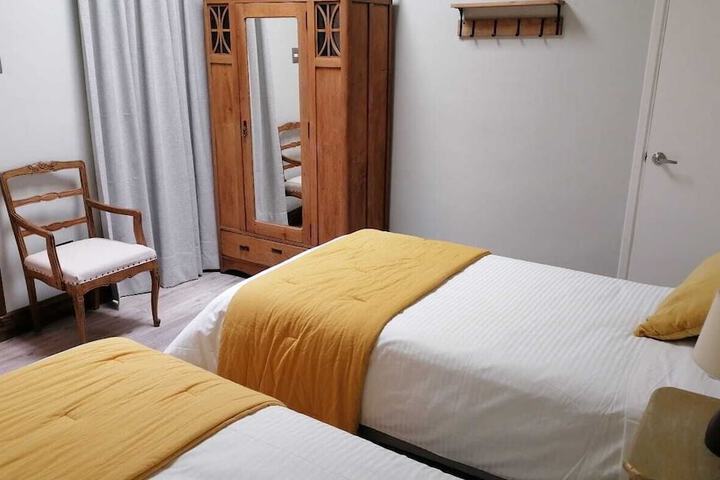 Room 9 of 20