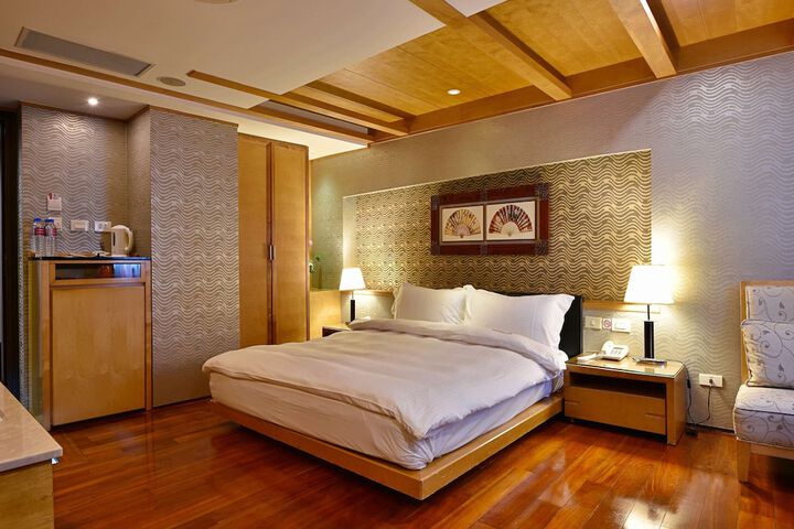 Room 14 of 164