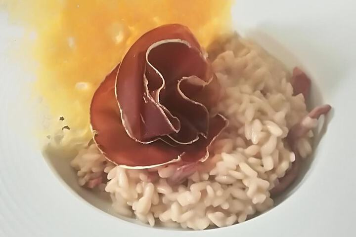 Dining 32 of 69