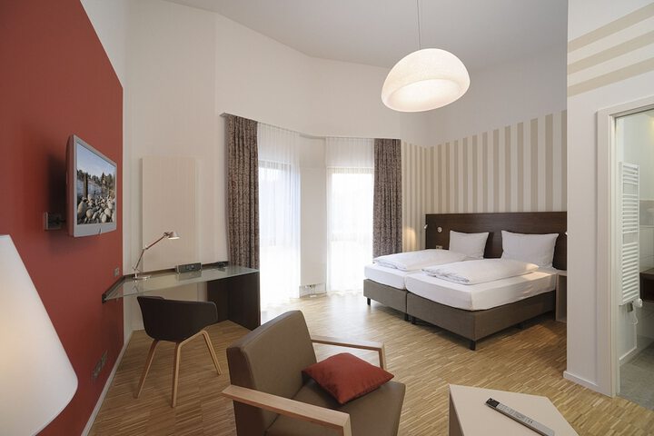 Room 9 of 27