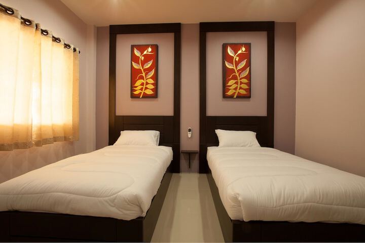 Room 12 of 42