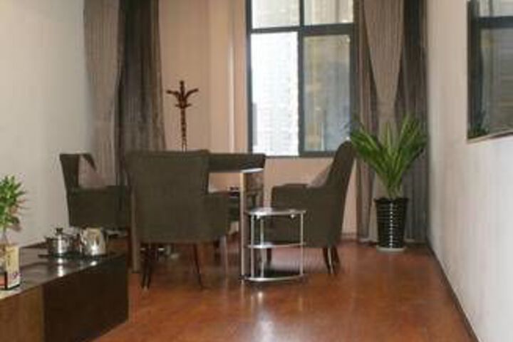 Room 6 of 46
