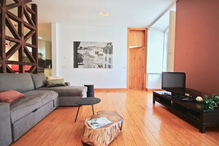 Room 2 of 15