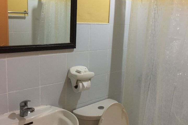 Room 15 of 29