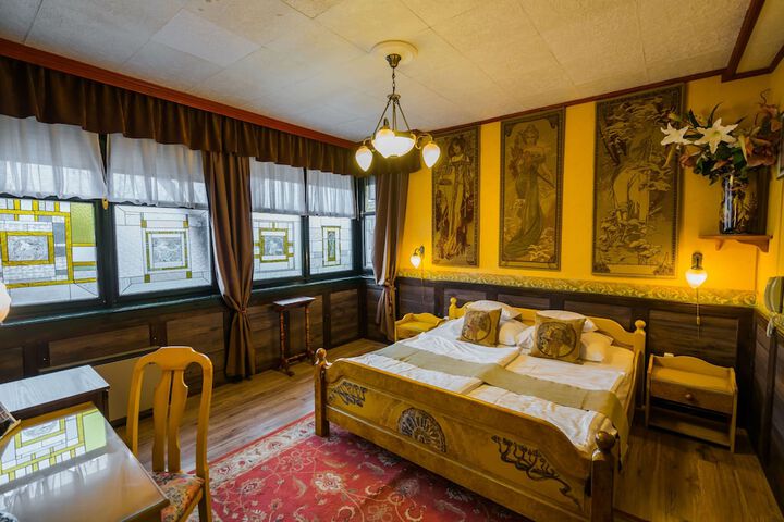 Room 27 of 70