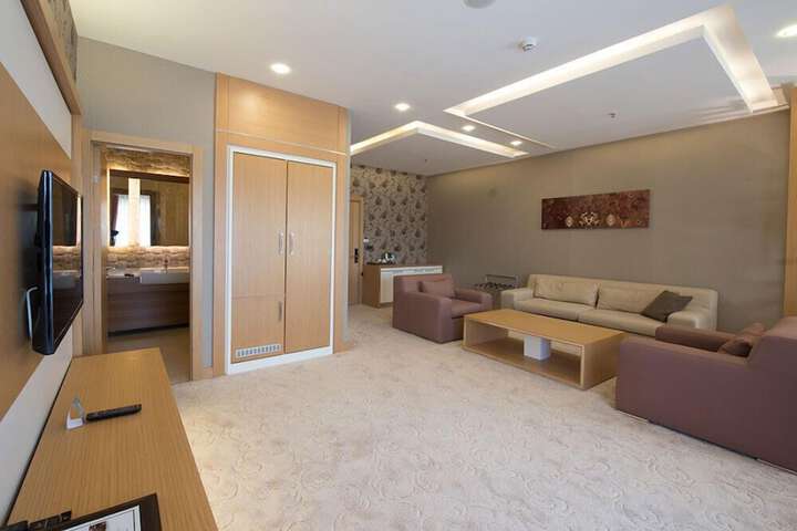 Room 20 of 104