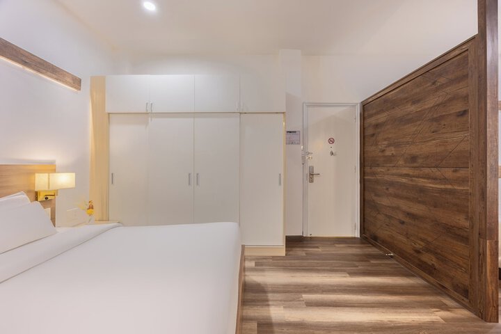 Room 12 of 49