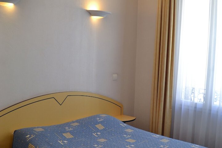 Room 11 of 47