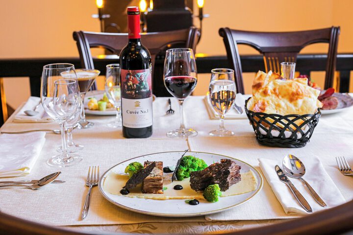 Dining 118 of 139