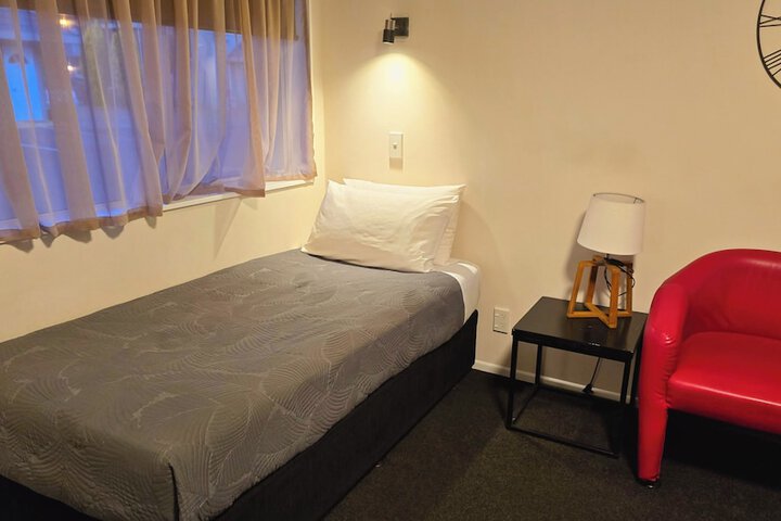 Room 100 of 175
