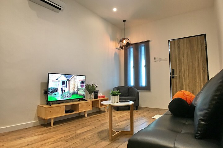 Room 33 of 50