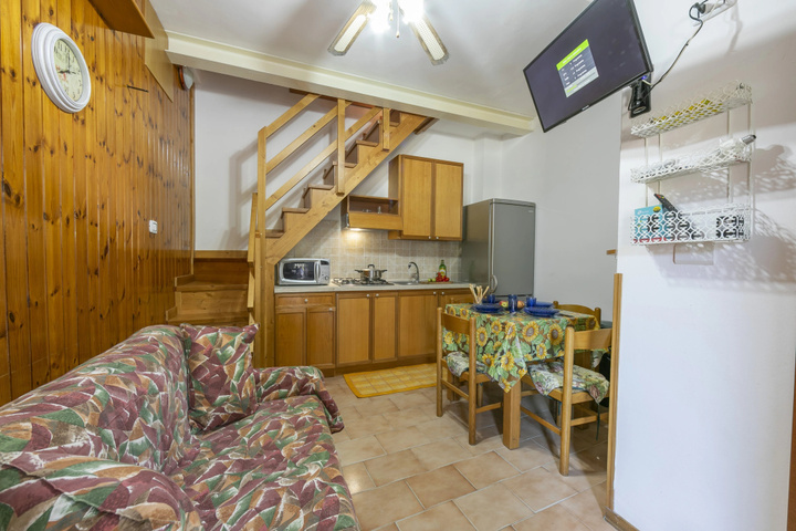 Room 2 of 15