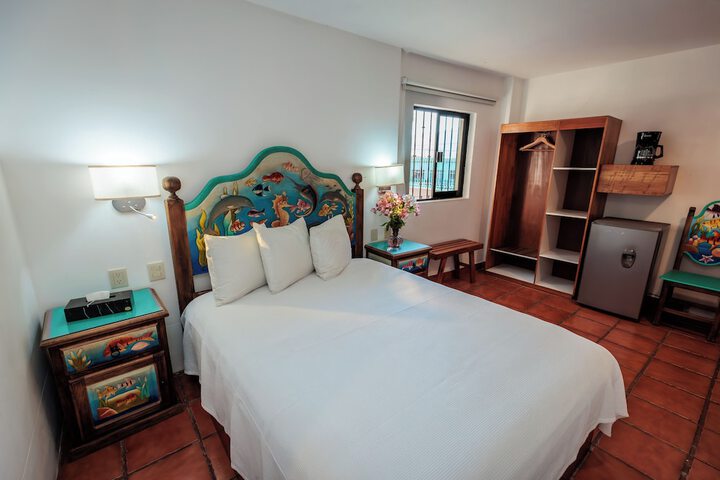 Room 45 of 102