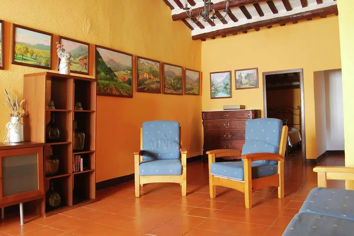 Modern Holiday Home in Subirats With Swimming Pool