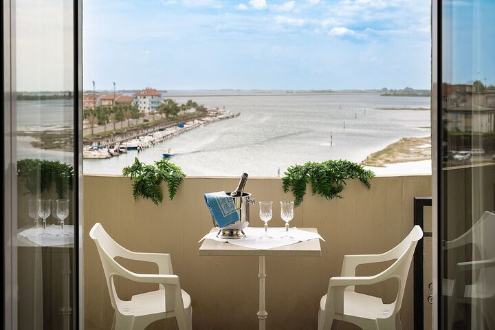 Terrace/Patio 8 of 29