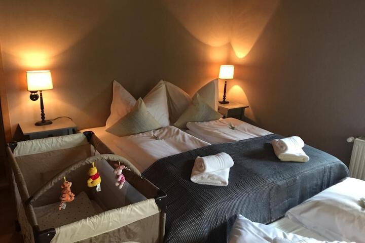 Room 17 of 42
