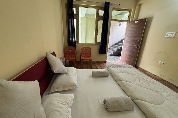 Room 17 of 42