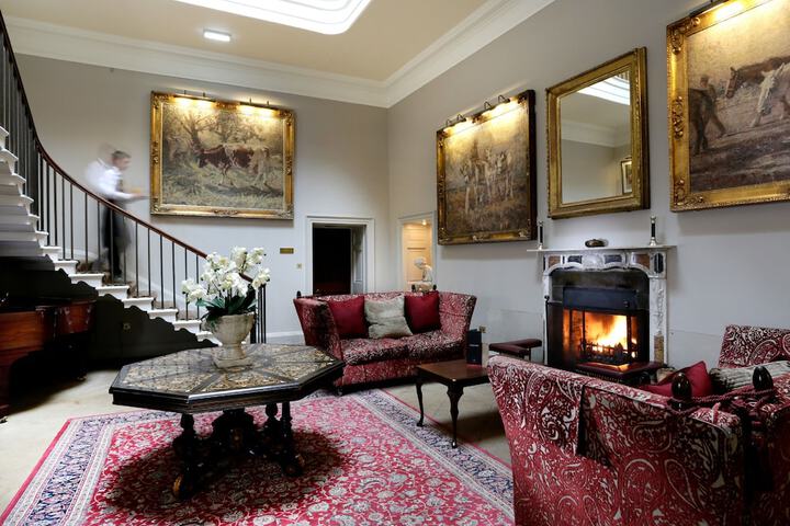 Guest Lobby