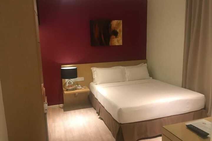 Room 18 of 47