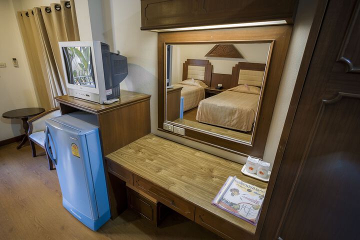 Room 6 of 36
