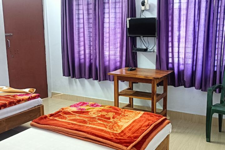 Room 4 of 36