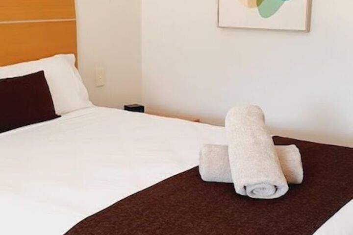 Room 18 of 32