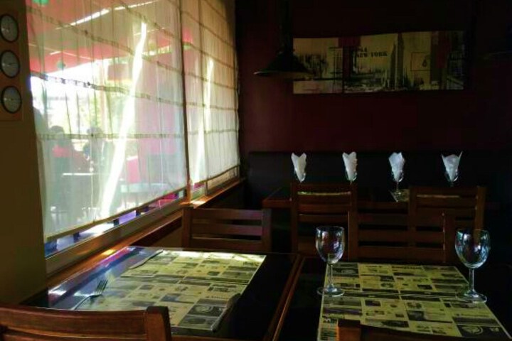 Dining 6 of 15