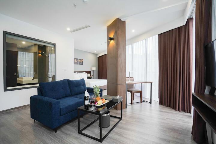 Room 25 of 100