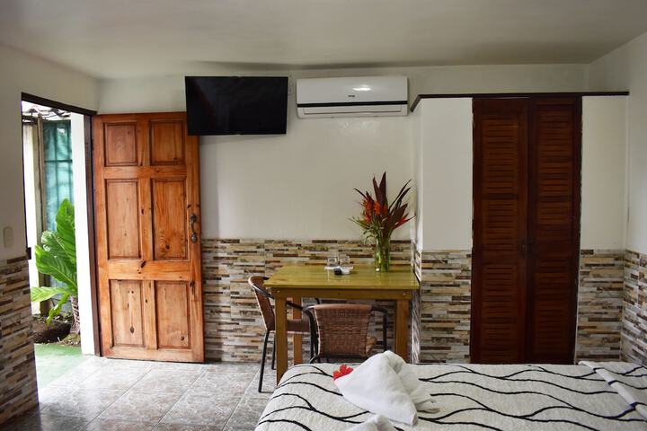 Room 28 of 40