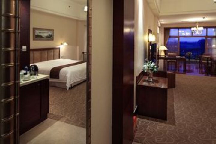 Room 17 of 50