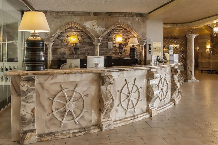 Hotel Interior 3 of 124