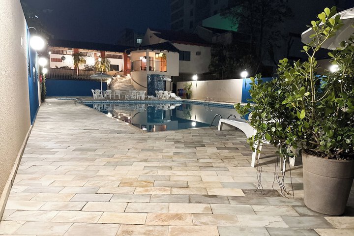 Pool 42 of 77