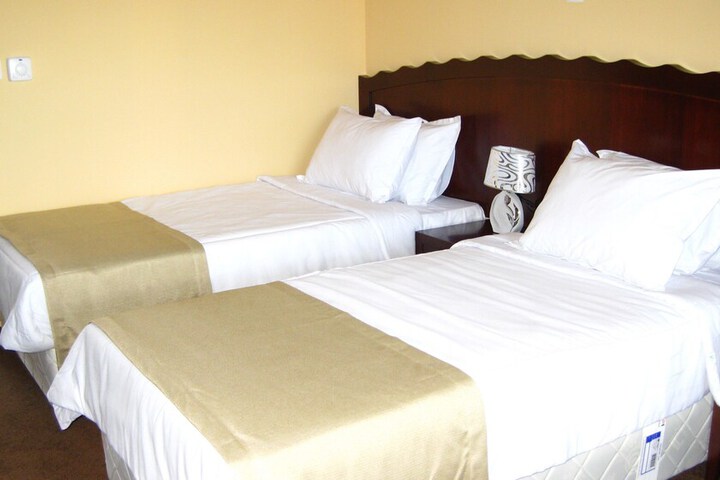Room 8 of 63