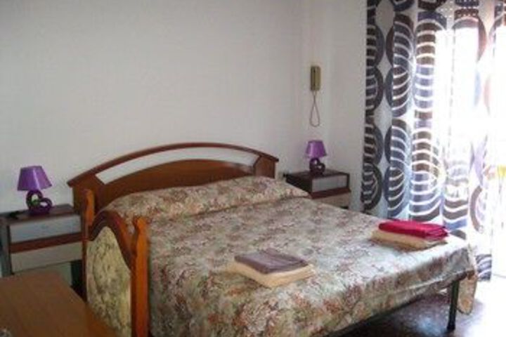 Room 16 of 30