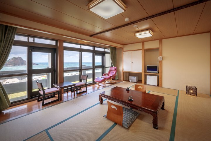 Room 6 of 47