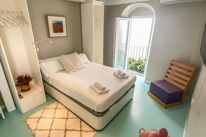 Room 21 of 35
