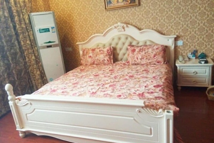 Room 6 of 29