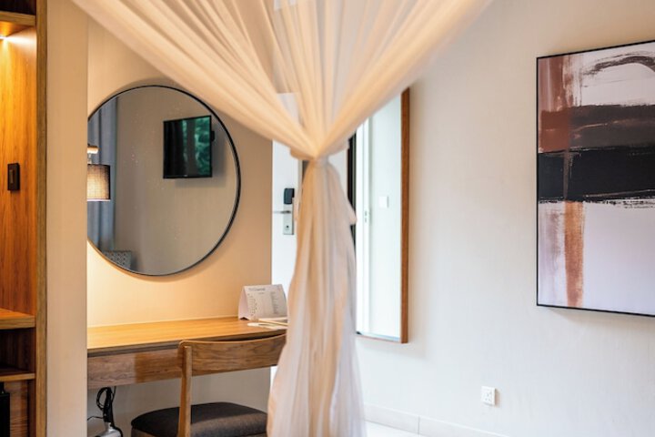 Room 20 of 220