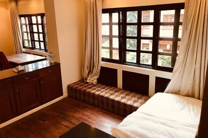 Room 34 of 130