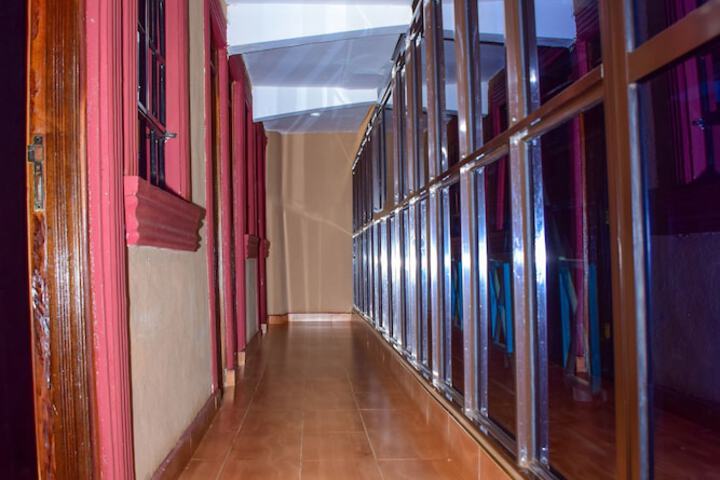 Ballroom/Hall 13 of 20